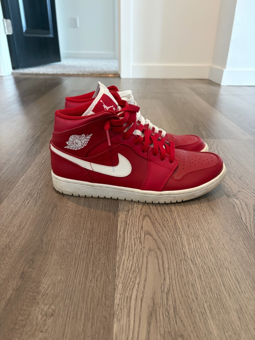 Jordan 1 Mid